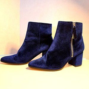 STEVE MADDEN Model Generous womens BOOTIE Size 6M IRIS BLUE STUNNING CONDITION